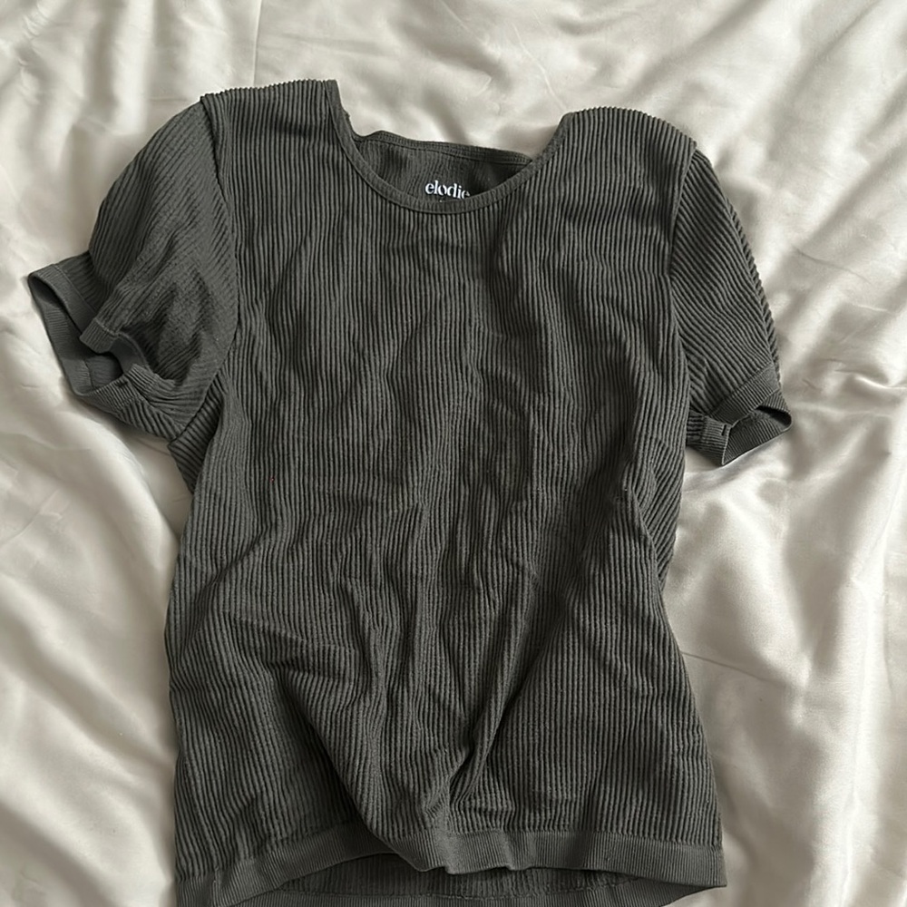 Green ribbed top by Elodie